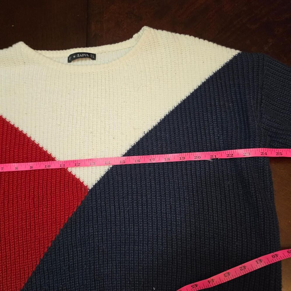 Colorblock Sweater - Picture 5 of 5